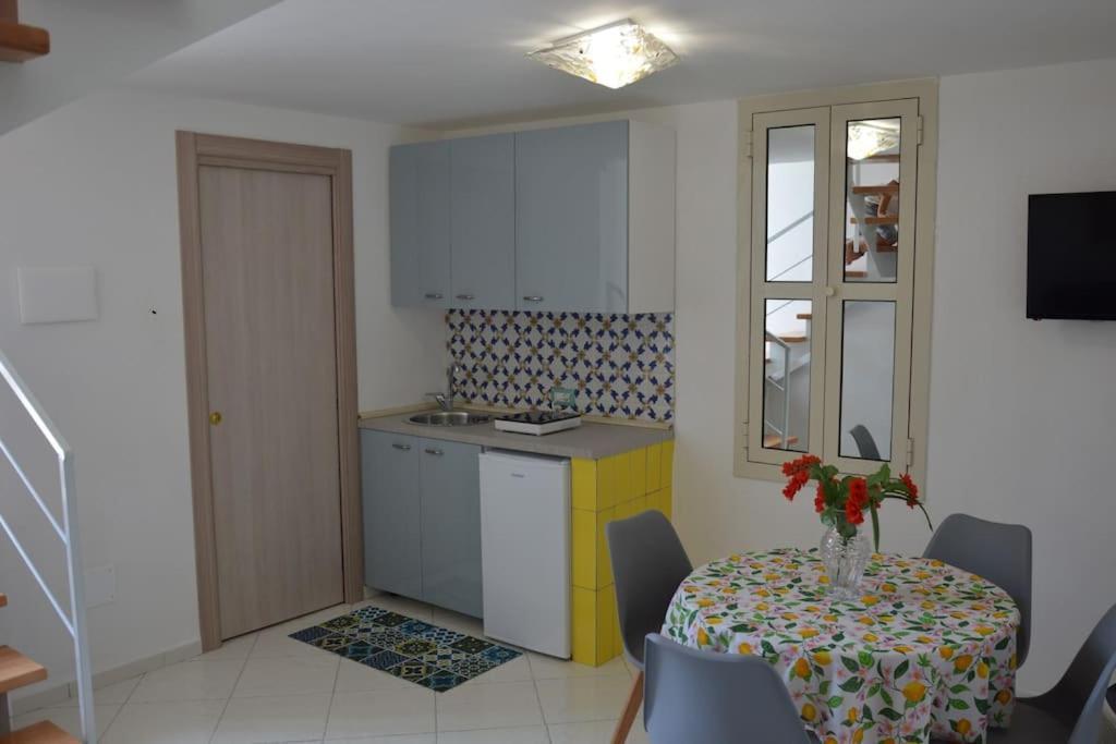 Casa Sorrentina Holiday วีโกเอเกวนเซ ภายนอก รูปภาพ
