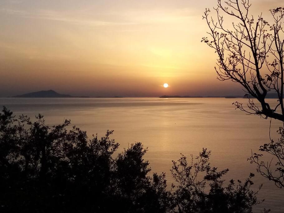 Casa Sorrentina Holiday วีโกเอเกวนเซ ภายนอก รูปภาพ