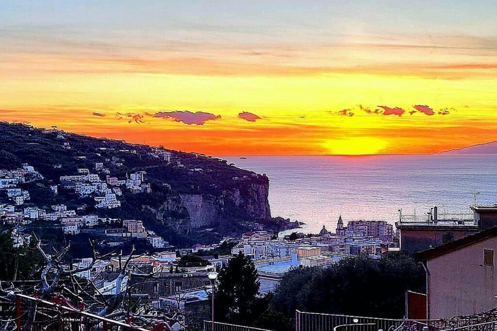 Casa Sorrentina Holiday วีโกเอเกวนเซ ภายนอก รูปภาพ